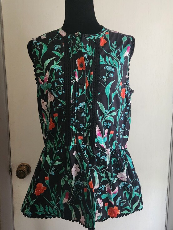 kate spade Tops - KATE SPADE Jardin Poplin Blk Grn Red Floral Hummingbird Peplum Top Size S
